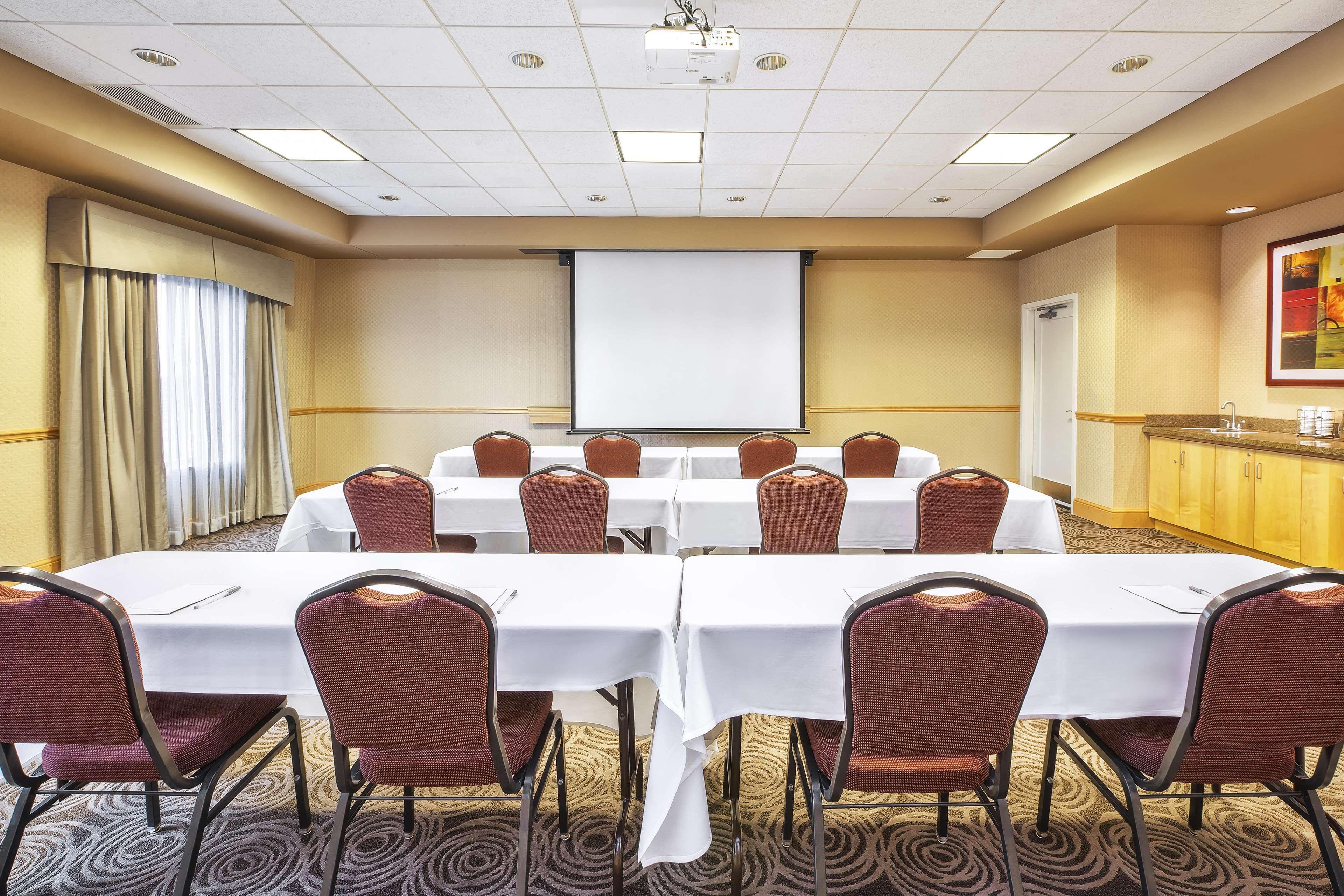 Hampton Inn & Suites Madison - West Экстерьер фото