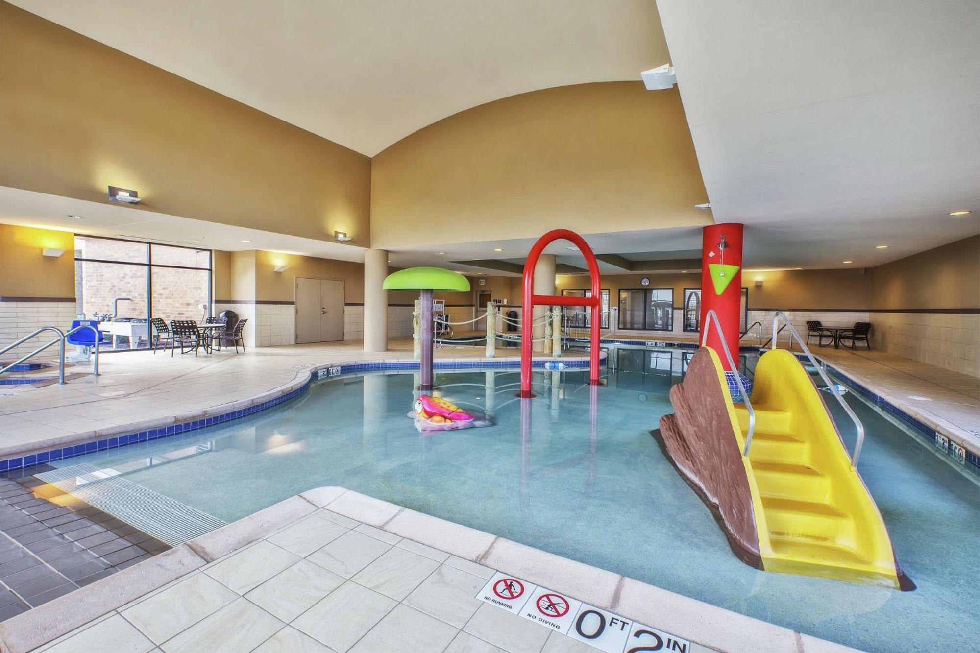 Hampton Inn & Suites Madison - West Экстерьер фото