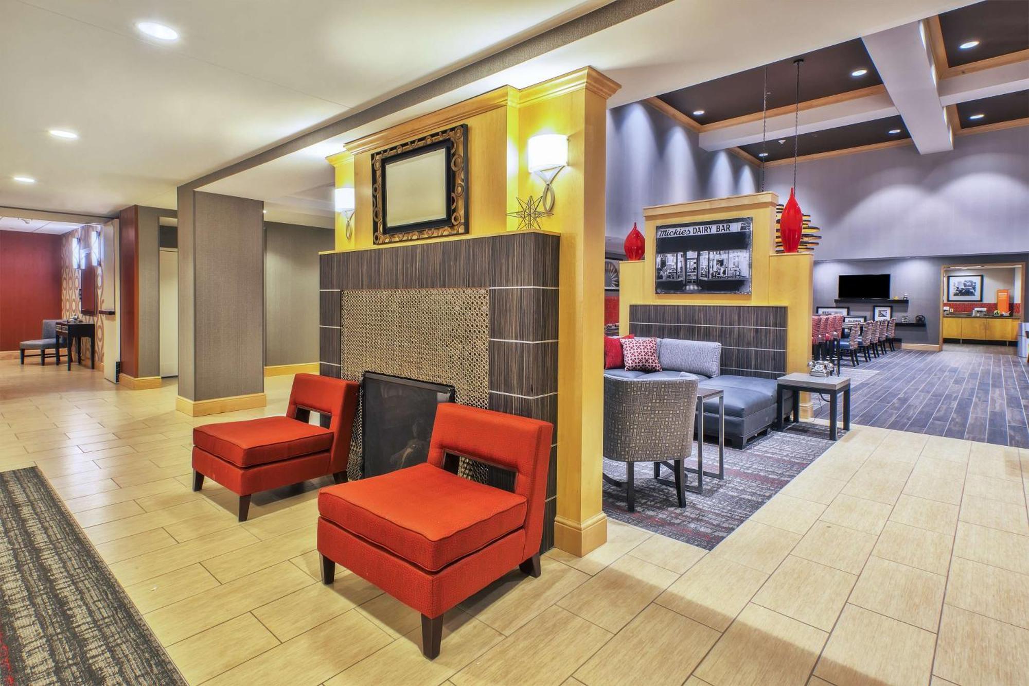 Hampton Inn & Suites Madison - West Экстерьер фото