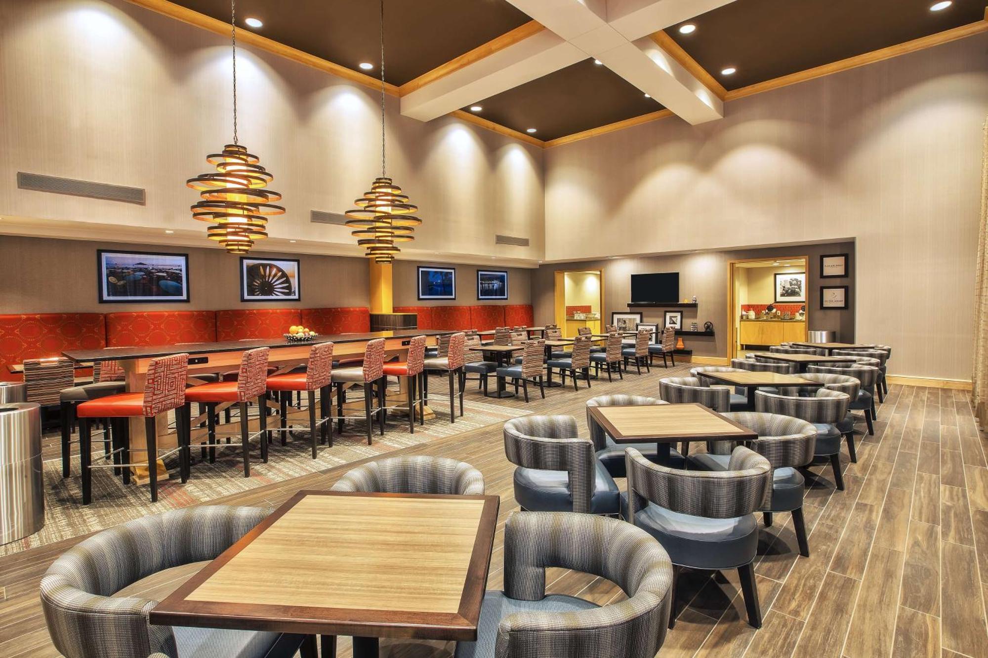 Hampton Inn & Suites Madison - West Экстерьер фото