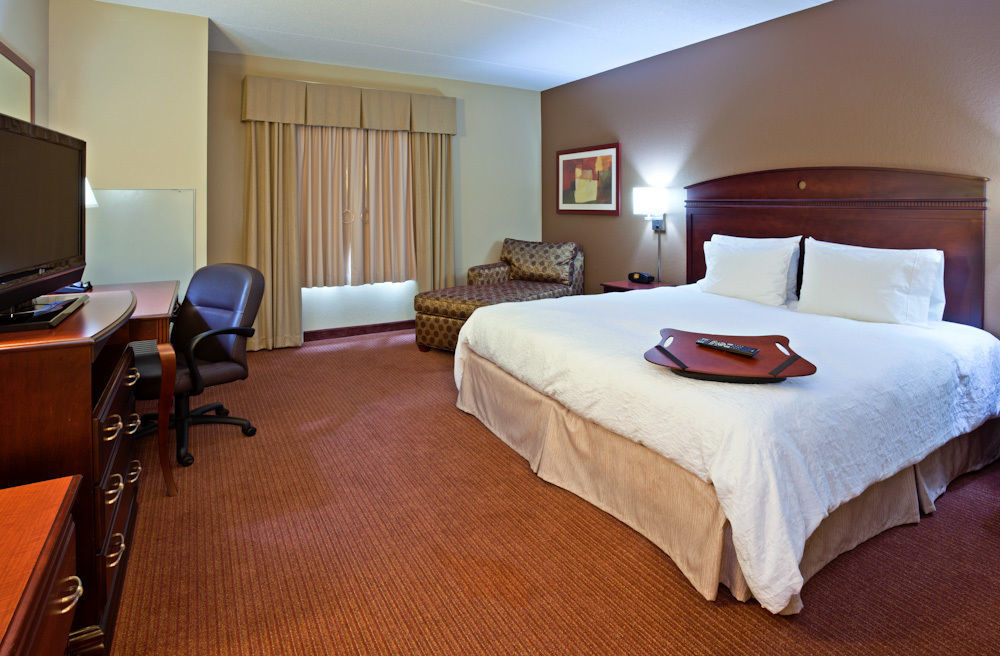 Hampton Inn & Suites Madison - West Экстерьер фото